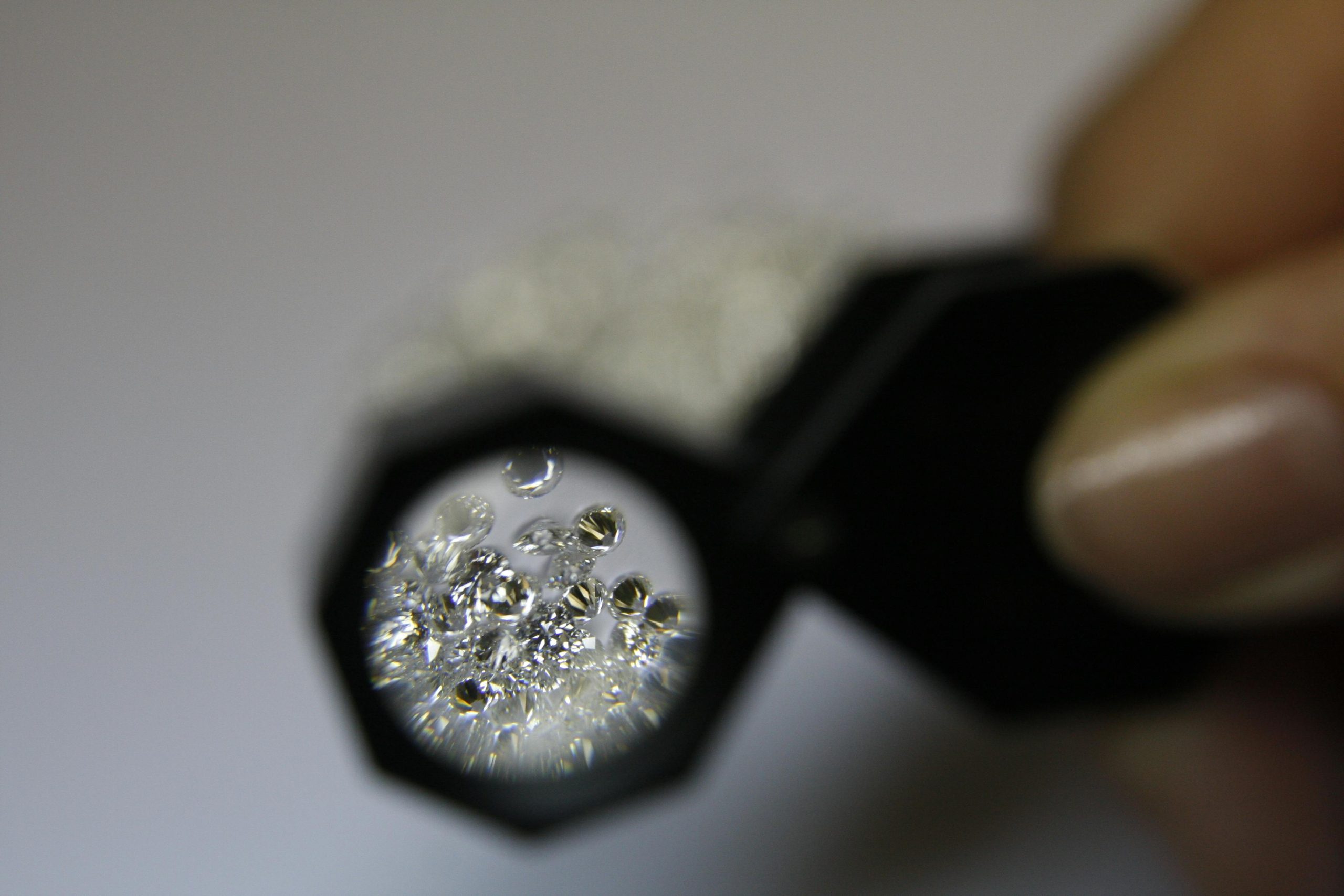 Exquisite Jewelry Fitting